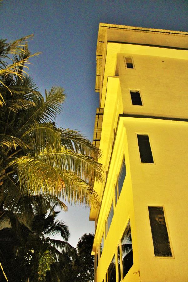 Wotel Calangute Goa Екстер'єр фото